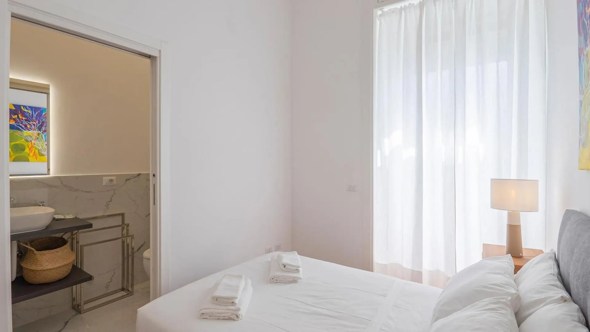 Domus San Giovanni Elegant Apartment Rome Italy