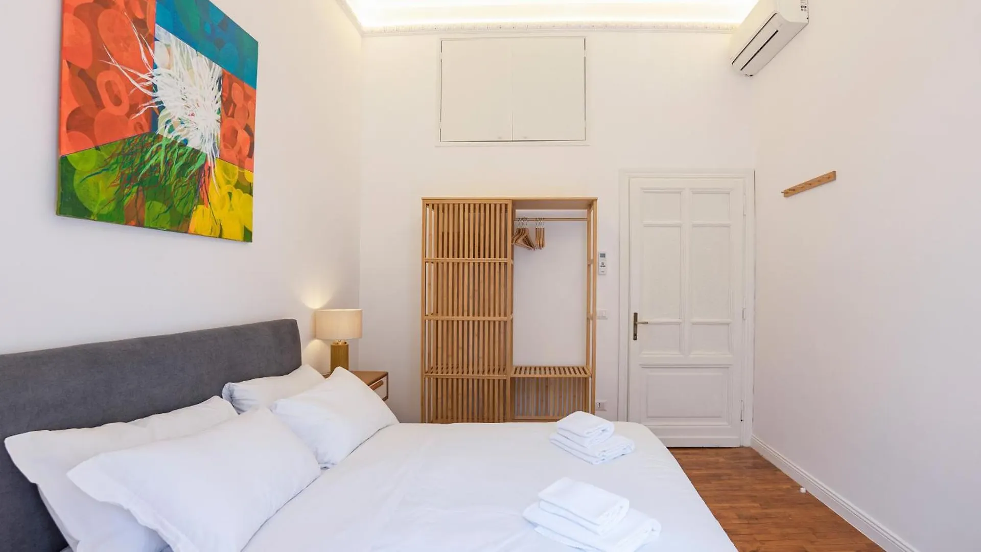 Domus San Giovanni Elegant Apartment Rome 0*,  Italy